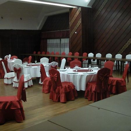 Hotel Grand Цетине Екстериор снимка