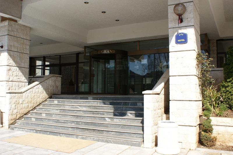 Hotel Grand Цетине Екстериор снимка