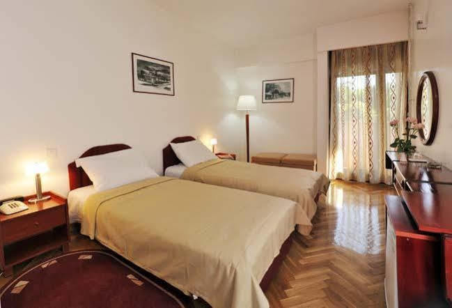 Hotel Grand Цетине Екстериор снимка